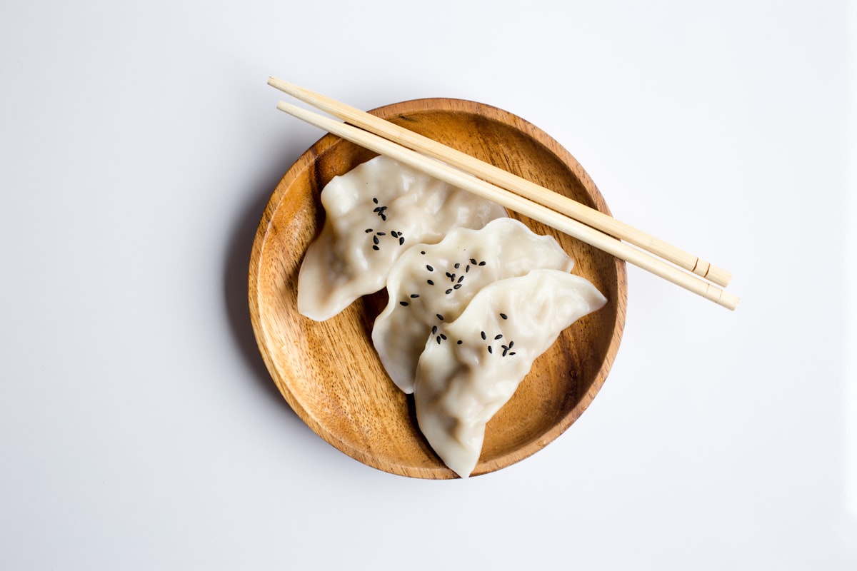 Xiaolongbao: How to Eat Shanghai's Soup Dumplings (2026 Guide)